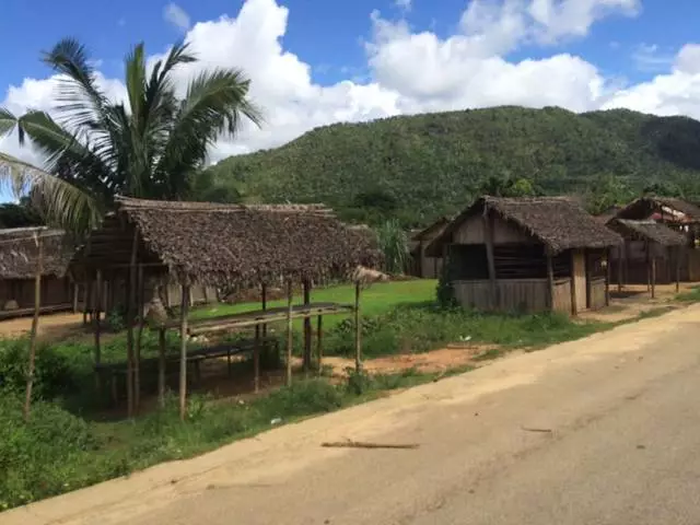 Leeto la beke le beke torong e tsoang ho bongoana: Madagascar Nosybe, Ankara, Antsirana, Ankina, Diégo Suarez le Antananarivo 26095_24