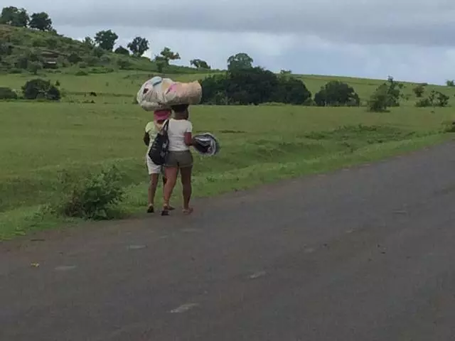 Wyklikse reis yn in dream fan bernetiid: Madagaskar Nosybe, Ankarana, Antsiranana, Diégo Suarez en Antananarivo 26095_8