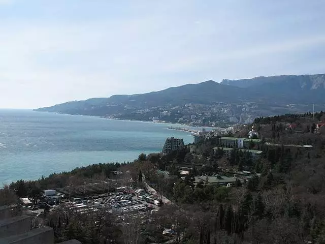 Hutu na musamman a gefen gabar tekun Kudancin na Crimea 26102_2