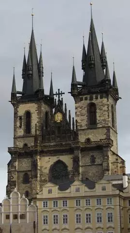 Conto de fadas de Ano Novo ou nossa pequena jornada para Praga