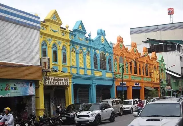 Istirahat di kota anu pikaresepeun tina hut yai, angkutan panggedéna habe kidul kidul Thailand