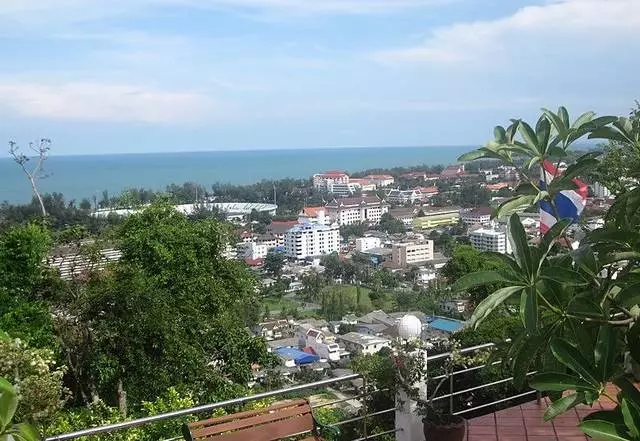 Pahulay sa makapaikag nga lungsod sa Hut Yai, ang pinakadako nga transport habe sa Southern Thailand 26357_2