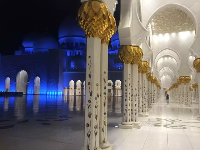 Jövő Abu Dhabi! 26403_2