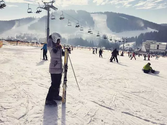 Slaviska - skidor, karpatiska smak och berg. Real Winter Recreation.