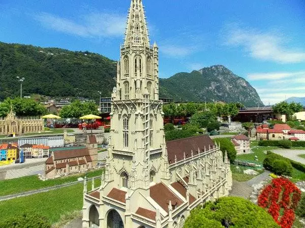 Wilujeng sabtu minggu di inten cerah dina Switzerland atanapi dongéng di Lugo di Juni 2017 26553_8