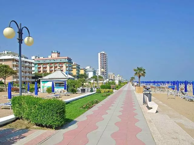 Lido di jesolo. Lahat ng kailangan mo para sa pahinga