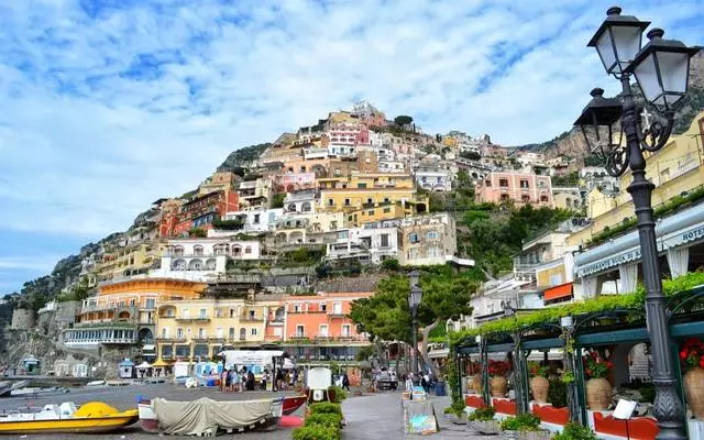 Positano - City, nga gipanag-iya sa romantiko