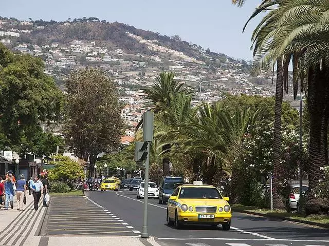 Madeira - betiko udaberriko uhartea eta paisaia ederrak 26733_1