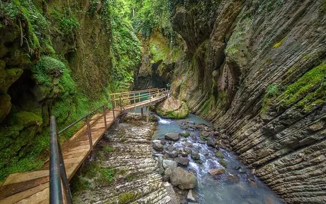 პირველი კლასის დღესასწაული ლაზარევსკში, ვისაც სურს გავიმეორო. 26791_2