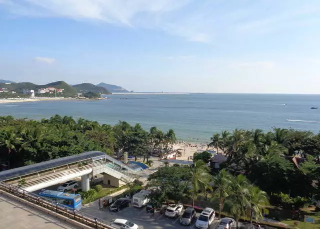 Cina. Impressioni sulla località di Sanya.