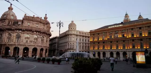 Känslor, intryck och känslor från den italienska havet resort Genoa