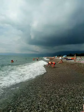 Kako umjesto Pitsunda uđe u S. Alhadze i ne poludi iz dosade