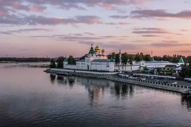 Dove andare in Kostroma e cosa vedere?