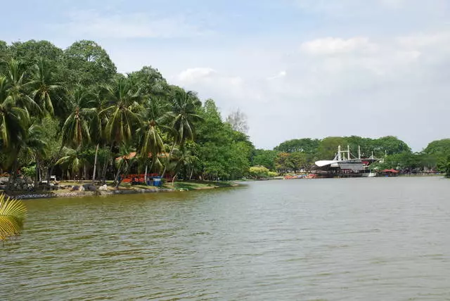 Šta vidjeti pored Kuala Lumpura. Shah Alam 3001_14