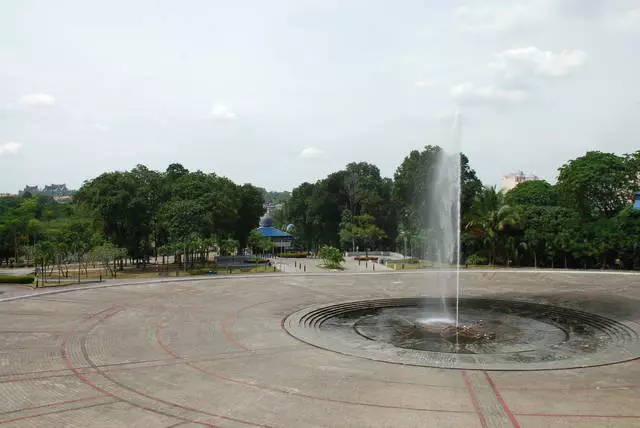 Zowona pafupi ndi Kuala Lumpur. Shah Alam 3001_4