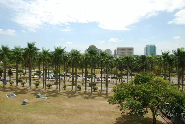 Kuala Lumpur'un yanında ne görmelisiniz. Shah alam 3001_5