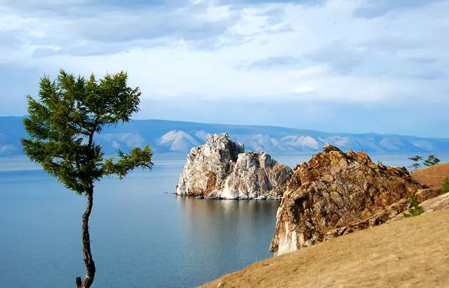 Πού είναι καλύτερα να ξεκουραστείτε στο Baikal με ένα παιδί; 30228_2