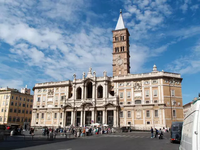 Bazilika Santa Maria Maggiore v Ríme 30710_1