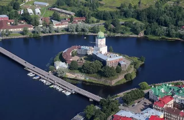 Ke mana harus pergi di vyborg dan apa yang harus dilihat? 30791_2