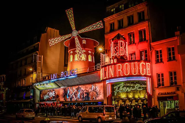 Cabaret Moulin Rouge en París