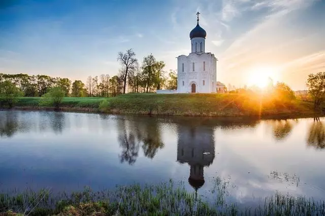 Gereja Pokrov-on-Nerley