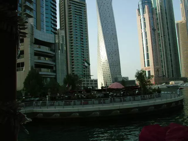 ¿Qué excursiones que vale la pena visitar en los Emiratos Árabes Unidos?