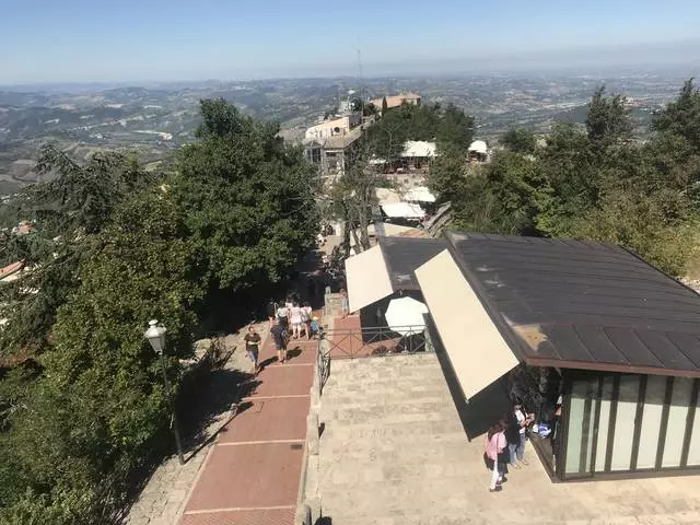 Medjevali San Marino fuq Mount Mount Montte Titano 32244_3