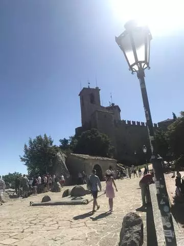 Medieval San Marino på Mount Mount Montte Titano 32244_4