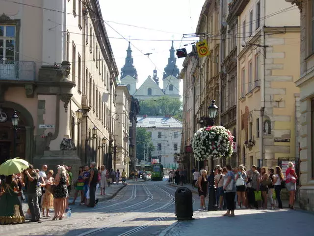 رومانوی Lviv ان کی فن تعمیر میں!