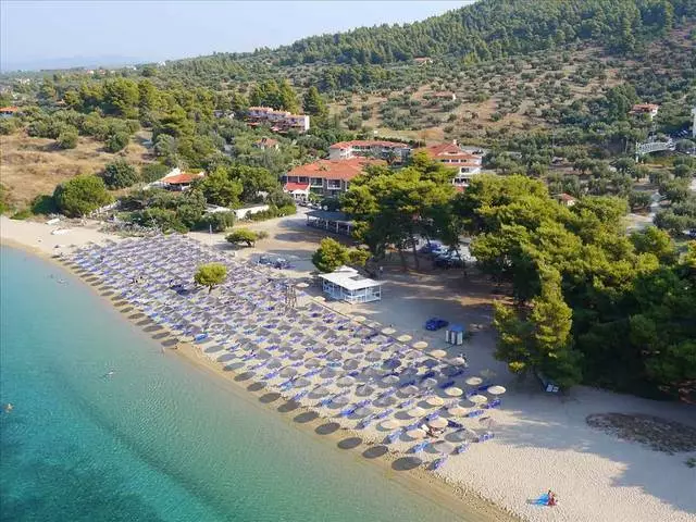 O le a le mea o le matafaga o Halkidiki aoga e alu i le taavale 32391_2