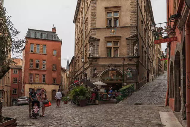 Kion vidi en Lyon en du tagoj?