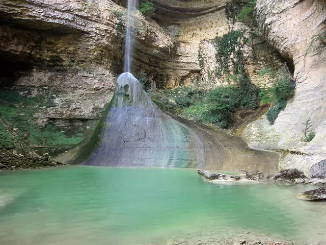 Que excursións pagan a pena visitar en Sukhum? Onde mellor comprar excursións?