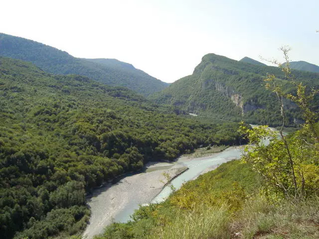 Quines excursions val la pena visitar a Sukhum? On és millor comprar excursions? 32561_2