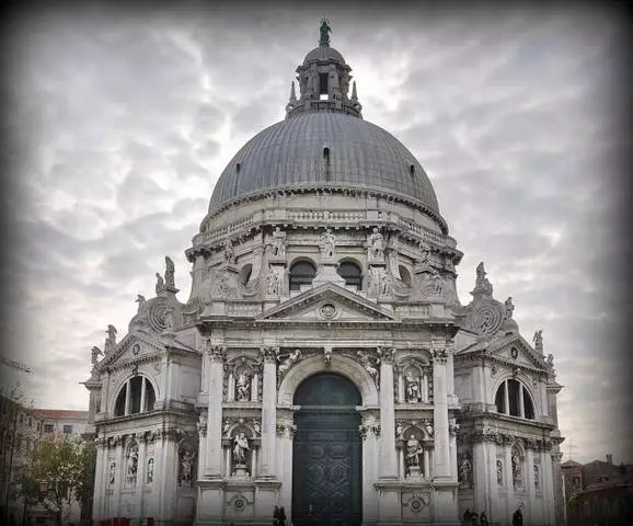 Unsa man ang angayng pagtan-aw sa Venice?