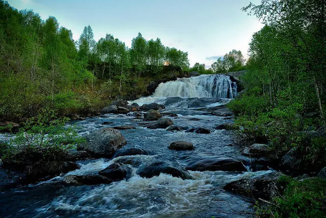 ಮುರ್ಮಾನ್ಸ್ಕ್ನಲ್ಲಿ ಭೇಟಿ ನೀಡುವ ಯೋಗ್ಯತೆ ಏನು? 33304_2