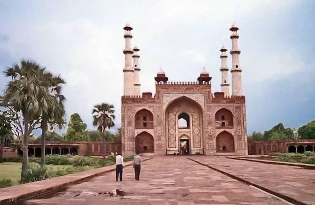 Quelles excursions méritent de visiter à Agra? 33558_1