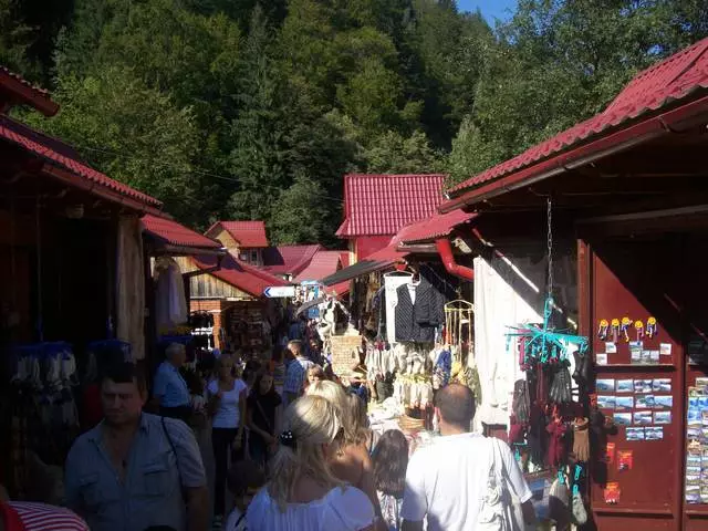 Mecca din Turismul Carpatic - Yaremchansky Gutsulsky Bazaar