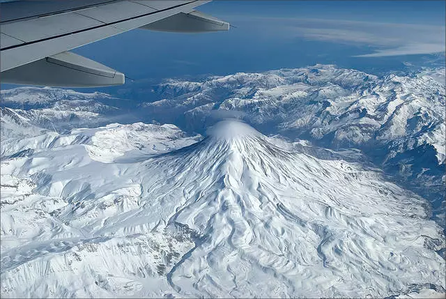 休息在Gudauri：航班的成本，旅行時間，轉移。