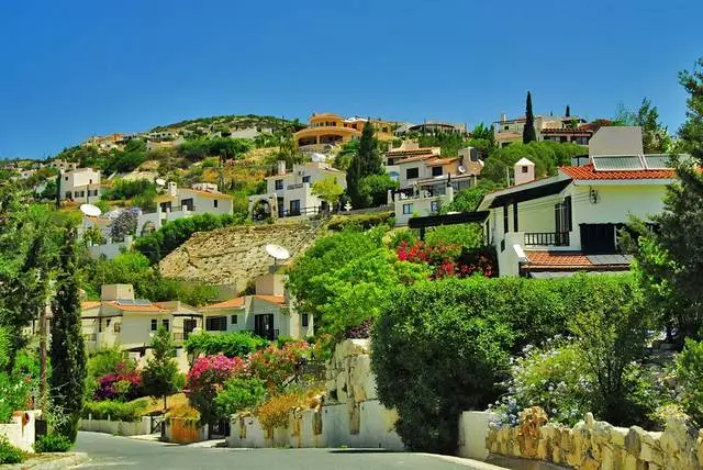 Festi fil-Polis: Kif tasal hemm? Spiża, ħin tal-ivvjaġġar, trasferiment. 34088_1