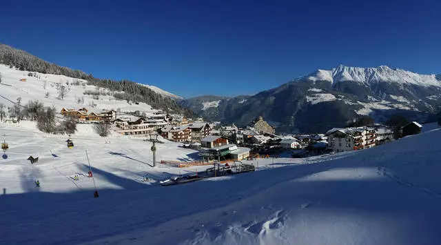 Zašto bih trebao ići na surfaus?