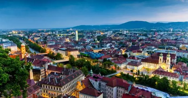 Holidays in Graz: Where to stay better? 34663_2