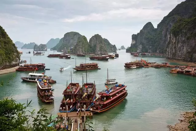 Празници во Halong: Каде да остане подобро?