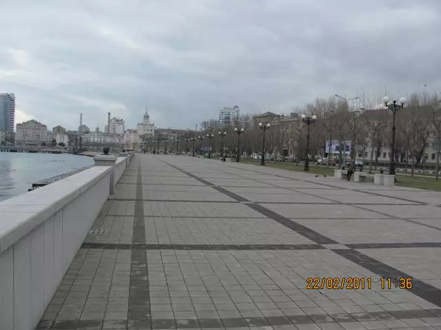 Novorossiysk - lieliskas ainavas un kreiseris muzejs 3505_2