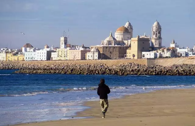 CADIZ માં આરામ કરો: ઉપયોગી માહિતી 35161_2