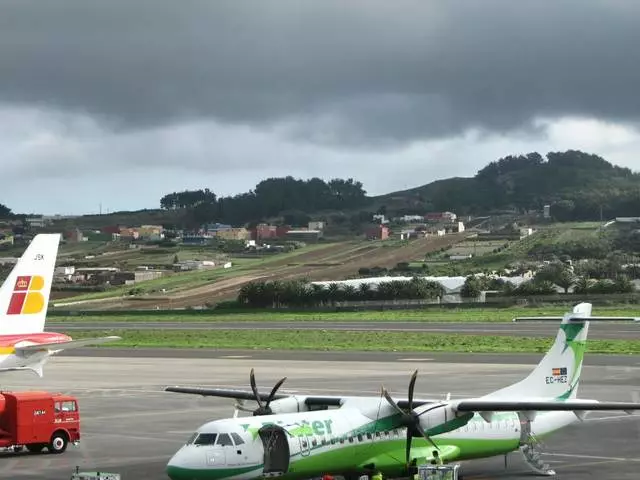 Hvil på Costa Adeh: Omkostningerne ved flyvning, rejsetid, overførsel. 35214_3