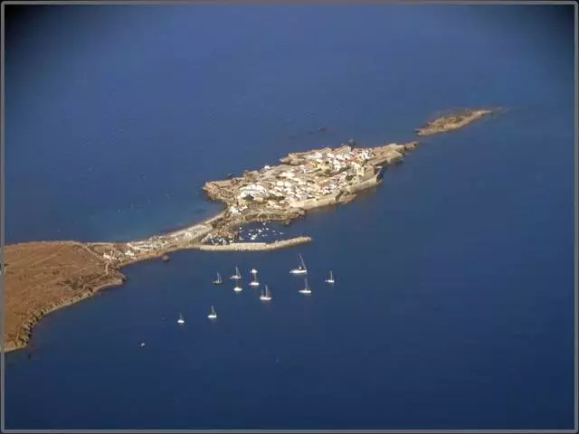 რა ექსკურსიები უნდა წავიდეს Torreviej- ში? 35253_2