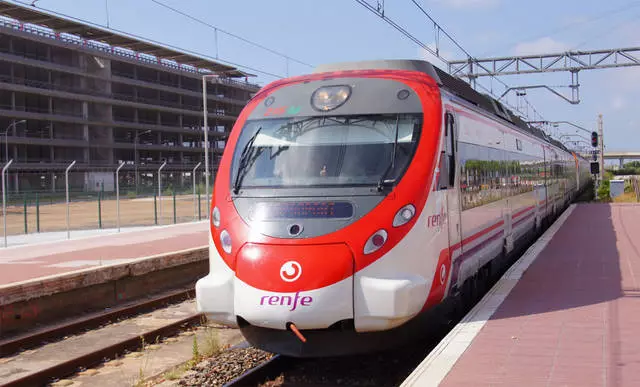 Ruhe in Blanes: Die Kosten des Fluges, Reisezeit, Transfer. 35304_2