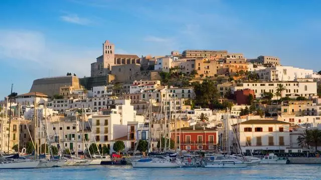 Ibiza இல் ஓய்வெடுக்க எவ்வளவு நேரம் சிறந்தது? 35346_1