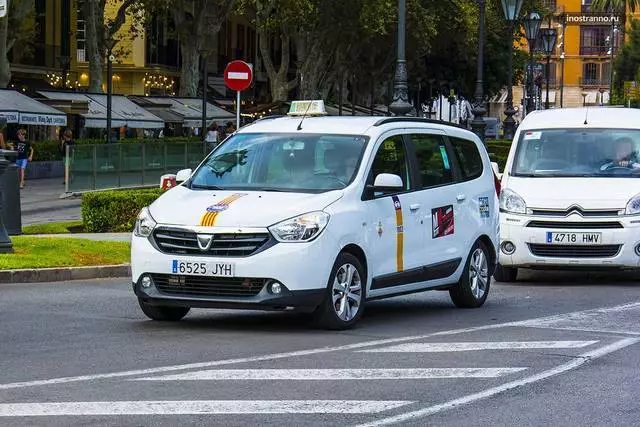 Pushime në Palma Nova: Si të arrini atje? Kostoja, koha e udhëtimit, transferimi. 35521_2