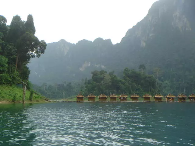 Lake COAOW LAN sebakeng sa National National Park-revey Khao Sok 3672_11